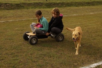 Elektromos terep-gördeszkát teszteltünk. Nem, nincs április 1.