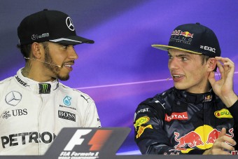 Verstappen: A Merciben Hamiltont is verném