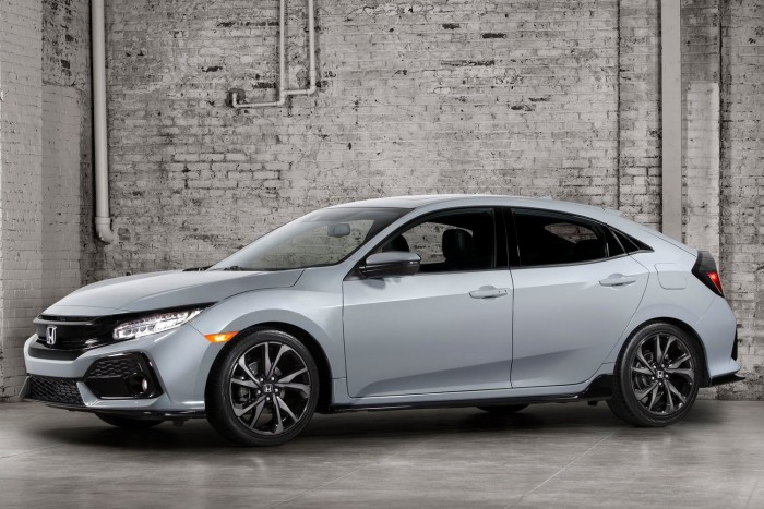 Honda-Civic_Hatchback-2017-1600-01