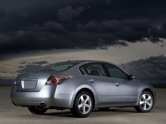 Szerencsétlen tolvaj autót akart lopni, de kéziváltós volt 1 | Vezess imageshandler (1)