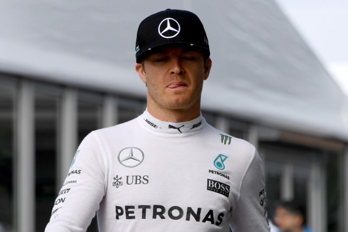 F1: Rosberg vezet, Hamilton 7. az időmérő előtt