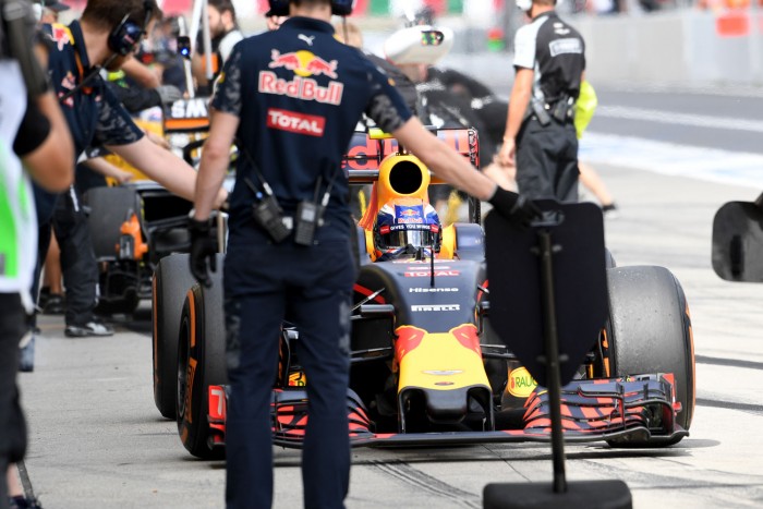 F1: A lehető legjobban kezdett a Red Bull