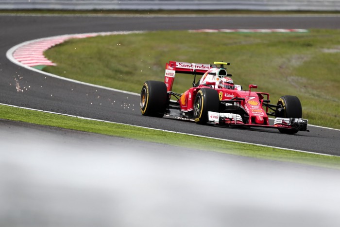 F1: Hamilton hajszálnyira, de nem bírt Rosberggel 1 | Vezess japan_f1_edz_21