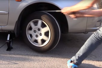 Így indítsd be az autót egy kötéllel