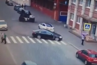 Életet mentett egy KRESZ-tábla