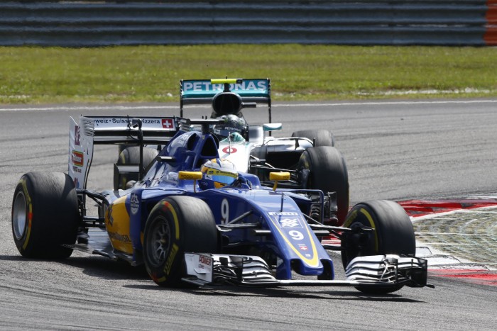 F1: Újabb pilóta szomjazott a pokoli futamon 1 | Vezess malaj_f1_fut_31