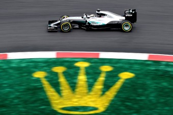 F1: Rosberg nem bírta, Hamiltoné a szepangi pole