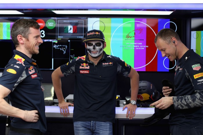 F1: Verstappen bedurcázott, nem akar rádiózni