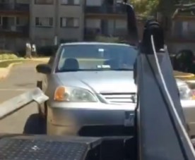 Pillanatok alatt vitték el a tilosban parkoló autót