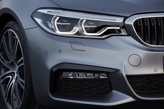 BMW 5 világpremier: amit nem tud, azt autónak nem is kell tudnia 56 P90237207-highRes