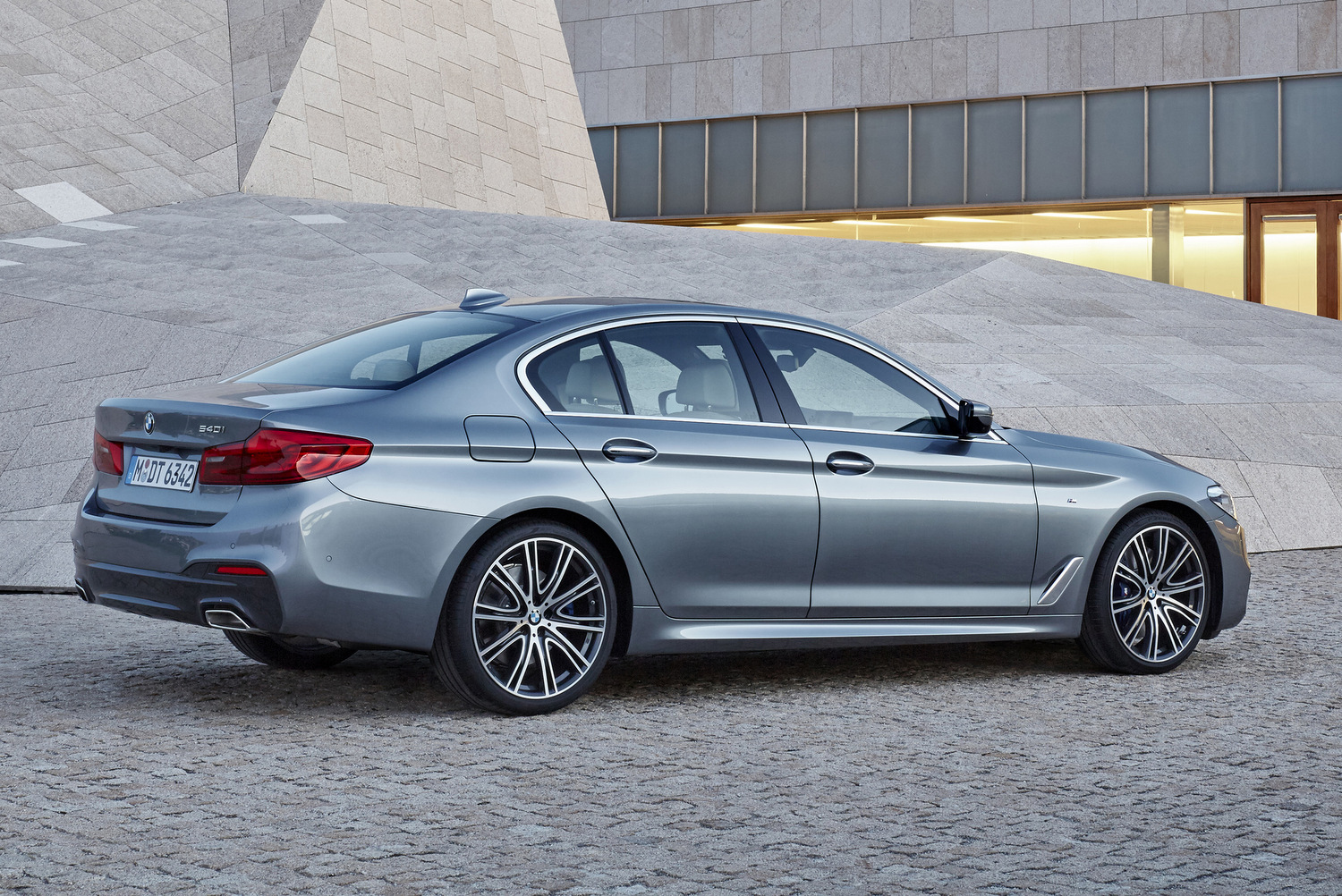 BMW 5 világpremier: amit nem tud, azt autónak nem is kell tudnia 5