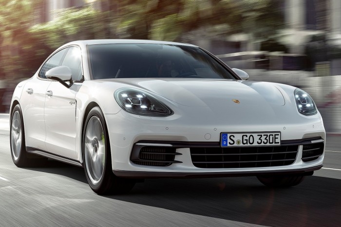 Porsche-Panamera_4_E-Hybrid-2017-1600-02