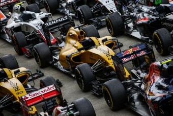 F1: A bőség zavarával küzd a Renault 