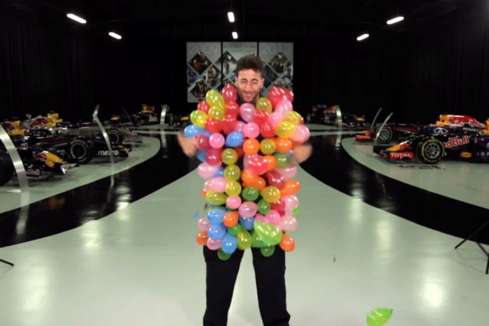 F1: Így csinálj hülyét a pilótádból 2 másodperc alatt – videó