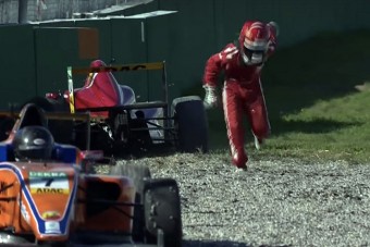 Az fix, hogy ilyet formaautó-versenyen még nem láttál!