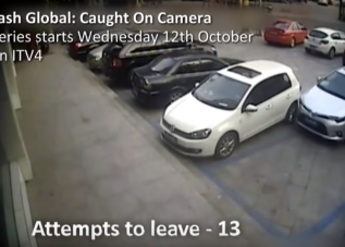 Ez a hihetetlenül béna parkolás új rekordja