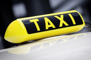 Hagymaszag miatt verekedett utasaival egy taxis