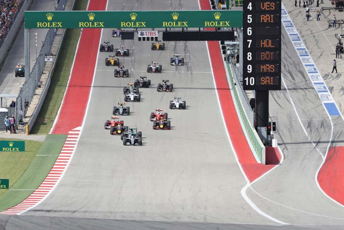 F1: Hamilton behúzta, szívott Verstappen és Räikkönen 5 | Vezess usa_f1_fut_09