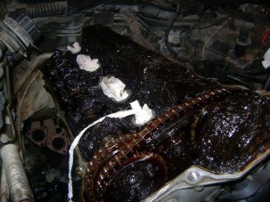 Tíz rettentő motorhalál: így jár, aki elfelejti az olajcserét