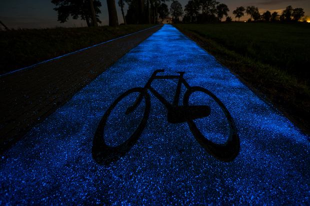 z20752011Q,Swiecaca-sciezka-rowerowa-wyprodukowana-w-laborato