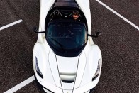 A harmadik LaFerrari-t birtokolja a pesti milliárdos 12