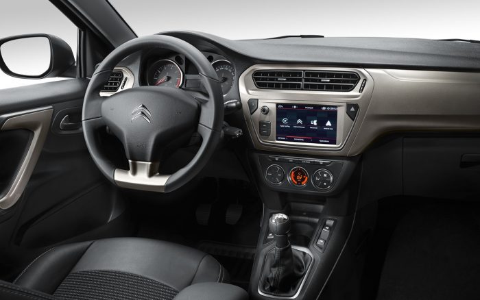 Megújul a Citroën kis szedánja 8