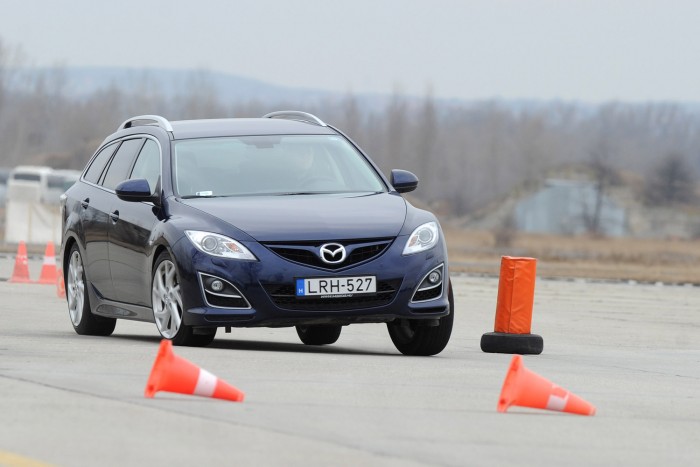 Használt dízel családi autók 2-4 millió forint között 46 Igazán agilis a Mazda6 GG, a vezetési élmény és a formaterv is mellette szól