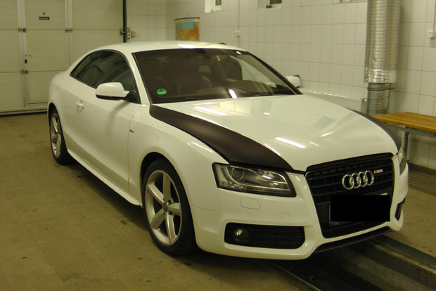 Lopott luxusautókat csíptek el a magyar határon 1 | Vezess 20162811090155