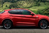 510 lóerővel jön az Alfa Romeo SUV-ja 11