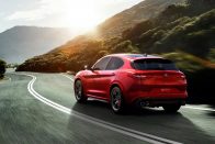 510 lóerővel jön az Alfa Romeo SUV-ja 2