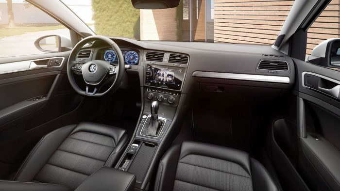 Erősebb lett és messzebb jut az elektromos Golf 6 | Vezess 2017-volkswagen-e-golf (5)