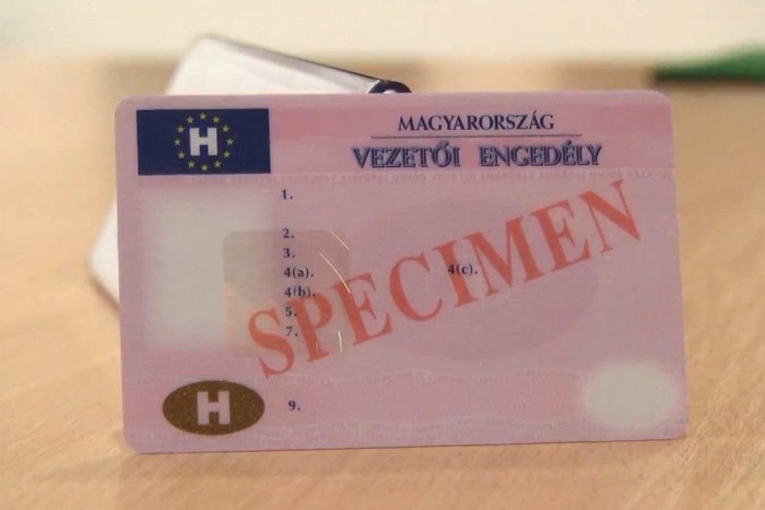 A születési dátumhoz igazítaná a kormány a jogosítvány érvényességét