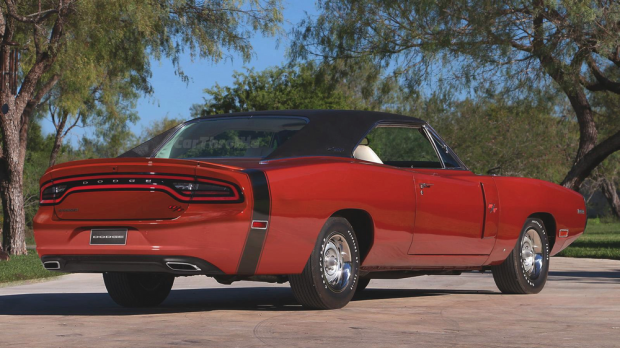 8 legendás autó, ami utódja farát kapta 6 Dodge Charger második generáció-hetedik generáció