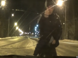 Undorító üzenetet hagyott a rendőröknek a megbírságolt, részeg autótulaj