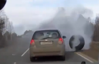 Ennyire kegyetlen egy kamion robbanó gumija