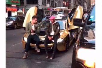 Baseballütővel támadtak a gazdag ficsúrra