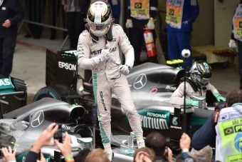F1: Hamilton győzött, de Verstappen az esőkirály
