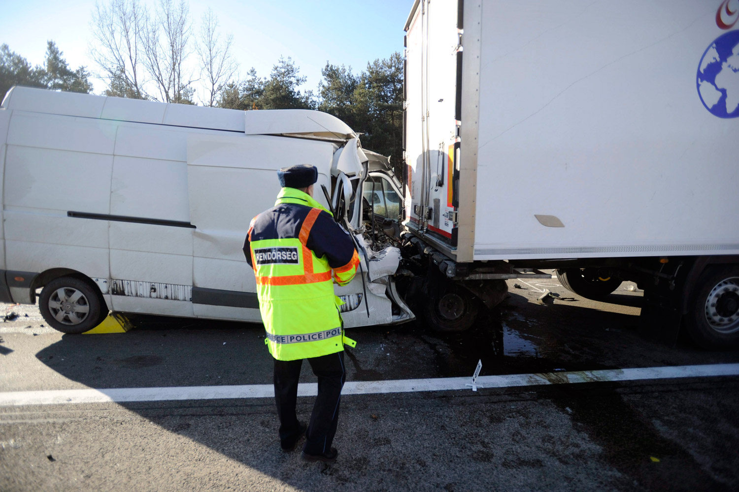 D__MI20161130002 | Vezess | Vezess