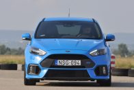 Közös teszt: BMW M2, Ford Focus RS, Honda Civic Type R 136