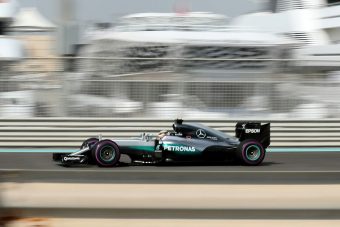 F1: Hamiltoné az első menet
