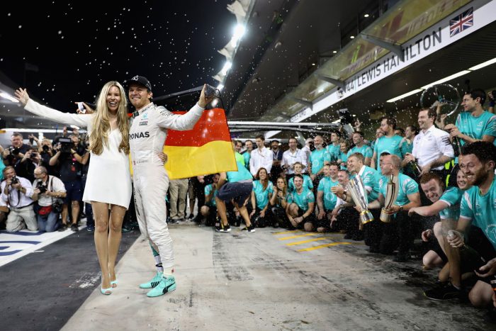 F1: Rosberg degeszre kereste magát, elég volt