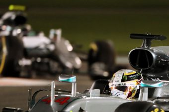 F1: A Red Bull-főnök megvédte Hamiltont