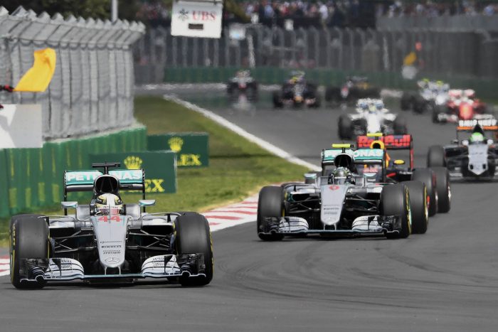 Hamilton: A Forma-1 “szomorú”, “elavult” 1 | Vezess hamilton_rosberg_verseny