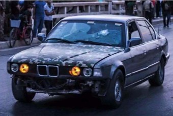 70 ember életét mentette meg a hős BMW