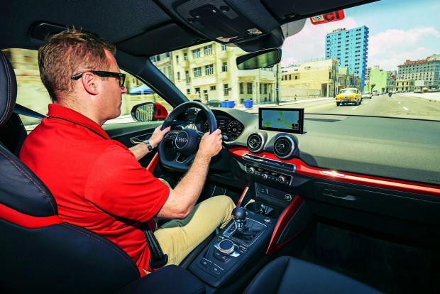 Azt hitték, feltámadt Elvis 2 A műszerfal a ráncfelvarrott Audi A3-asból érkezett