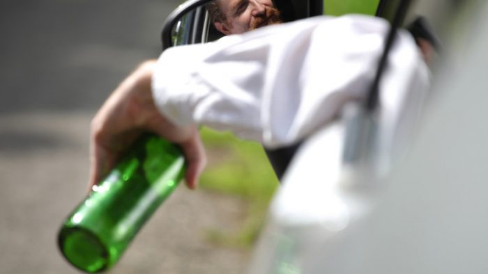 10 dolog, amit soha ne mondj a rendőrnek 1 | Vezess iFnktkqTURBXy9lZjU5MzgyNTM1YmMxMjczZDEyNzExZWQxZjg0NDFjZS5qcGVnkpUDAMzfzQhIzQSokwXNAxTNAbw