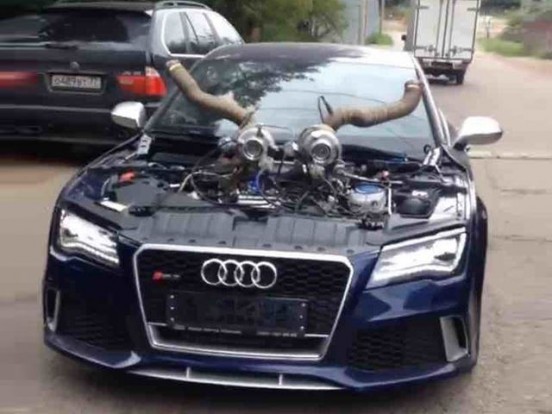 15 autó a tuningolás babérkoszorús kontárjaitól 3 Összeállításunk kakukktojása az 1000 lovas RS7 Sportback