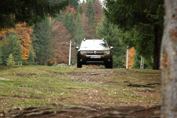 Vizuális himnusz a Dacia Dusterhez 1 Medveveszélyes, elhagyatott környék, de gyönyörű