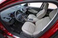 Okosabb, kényelmesebb: Ford Kuga 2016 38