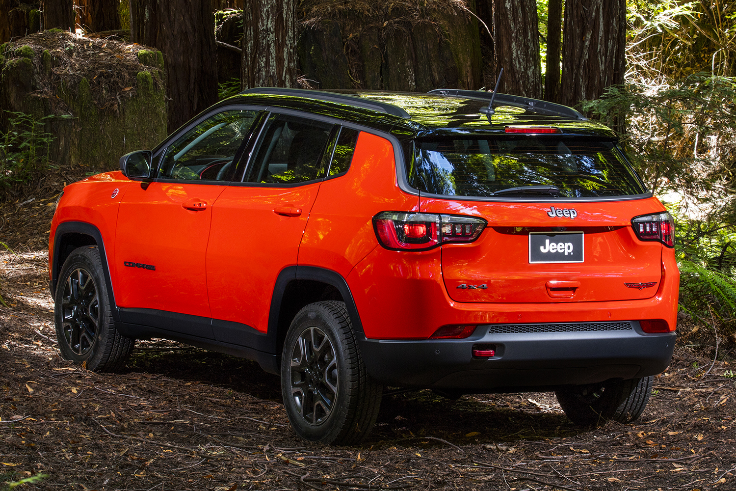 Jeep Compass: Renegade, nagyobbaknak 37